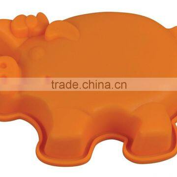2016 Good Quality and Beautiful Design Pig Shaped Silicone Cake Mold Pan
