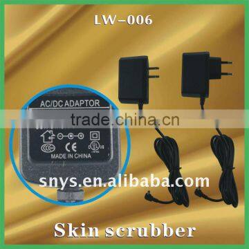 (CE Approval)LCD Screen Portable Ultrasonic Skin Scrubber Beauty Equipment (LW-006) photo-4