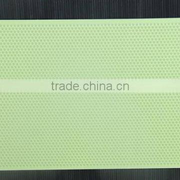 Light yellow beeswax foundation sheet of plastic beeswax foundation hot sale plastic wax sheet for beekeeping in EU Market
