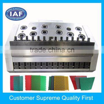 Custom single color hollow floor mat plastic extrusion mould