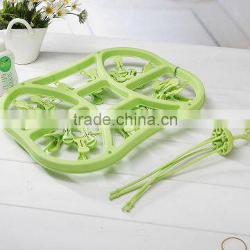 22pegs plastic clothes hanger in China