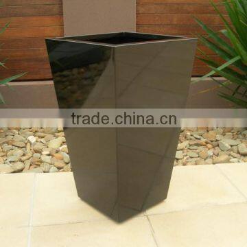 Audemar Tapered Aluminum Planter With Powder Coating In Black Color                        
                                                Quality Choice