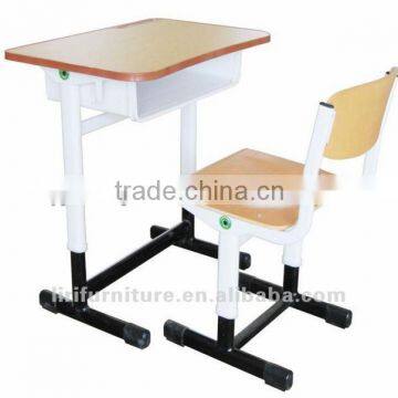 China 2013 Good Salesale School Chairs & Desks