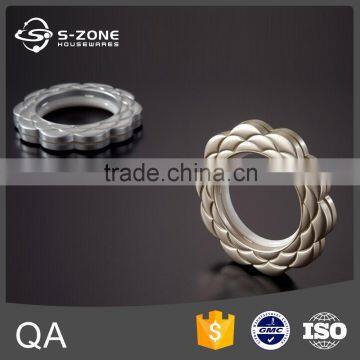 the Fashion Brass Curtain Ring With Curtain Rings With Eyelets photo-2