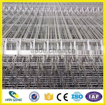 2016 hot selling triangular bending wire mesh fence