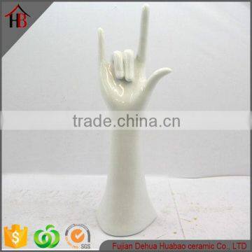 Good quality customized hand velvet ceramic jewelry ring holder