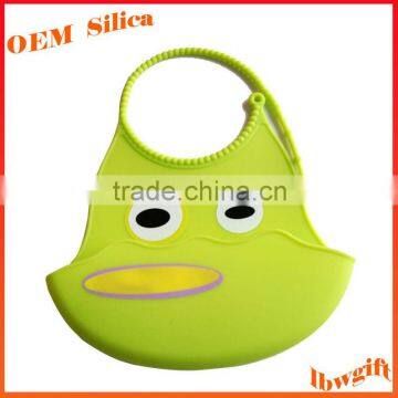 Customized logo Eco-friendly Soft FDA silicone toddler feeding bibs