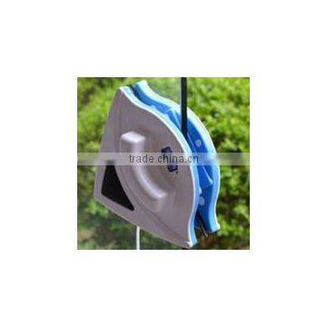 Window scraper / ultrasonic cleaner / window cleaning robot