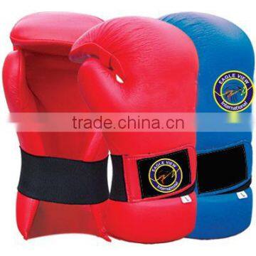 Multi Colour Grappling Gloves Made of PU Filled and Machinge Mold Foam