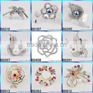 Cheap Fashion Jewelry Pearl And Rhinestone Brooch Flower Shape Brooches Pins For Women B0174 photo-3