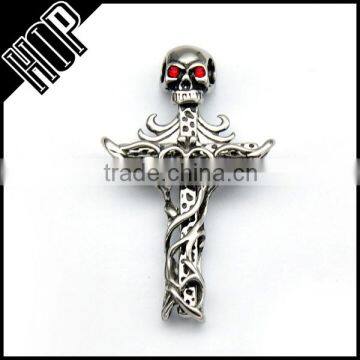 Best selling fashion stainless steel vintage engrave red crytsak skull cross pendant