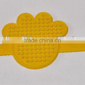 plastic pet cleaning brush