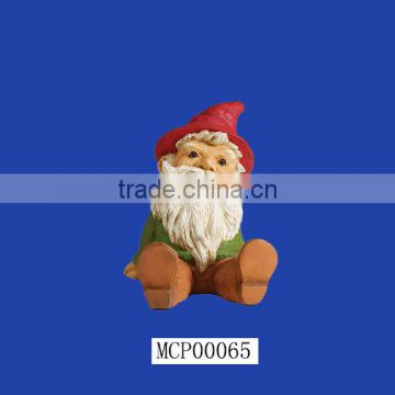 High Quality Resin Sitting Gnome Lawn Dwarf