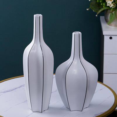 White Modern Simple Nordic Style Carambola Jingdezhen Ceramic Vase For Dining Table