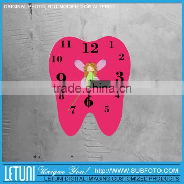 Cartoon Picture Wall Clock in The Shape of A Tooth