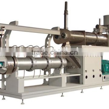 Twin screw extruder for pet food