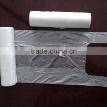 T-shirt bags on roll with thickness 9mic