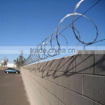 razor barbed wire mesh fence