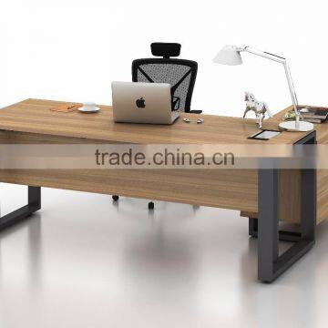 Special design for executive desk with side table