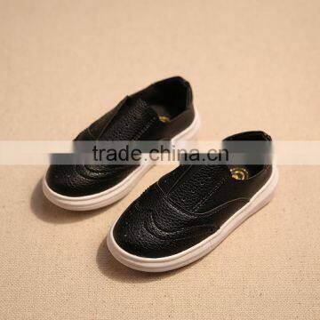 In the Spring of 2016 the New British Style Simple Children Leather Shoes for Boys and Girls All-match White Shoes Slip-on photo-2