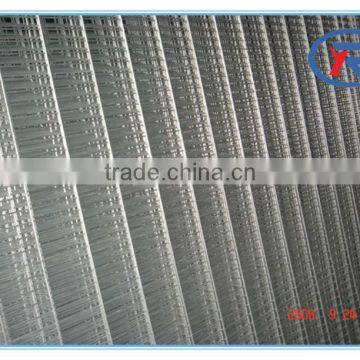 China Cheap Square or Rectangular Hole Shape and Welded Mesh Type 1/2 Inch Galvanized Welded Wire Mesh photo-5