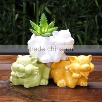 Uqniue decor small animal ceramic cat garden planter