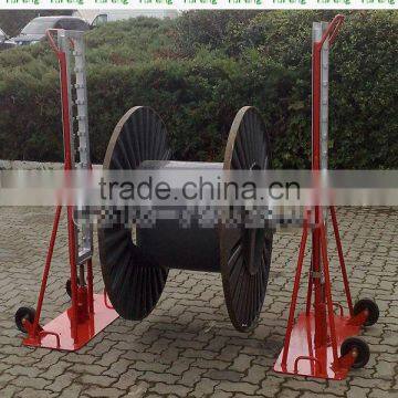 Hydraulic cable drum/jack stand