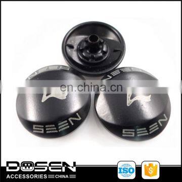 Gunmetal Botton Cap Shape Custom Letters Logo Metal Snap Button Snap Fastener Press On Studs Button for Jacket Coat Shirt 15mm