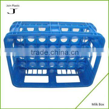 Plastic crate for bottles