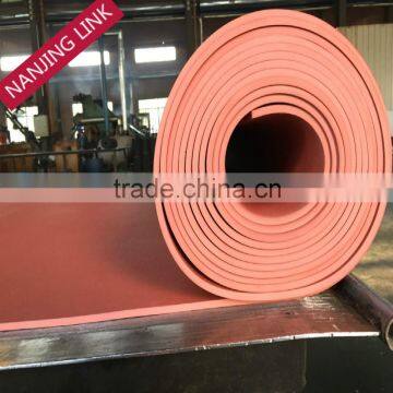 Red SBR rubber sheet roll textured two sides 80Duro