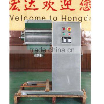 Pet food granulator