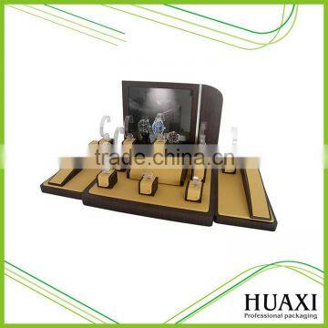 Huaxin Cream distinctive design wooden shop window watch display set