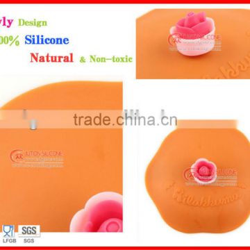 Fashion teapot shaped silicone food covers