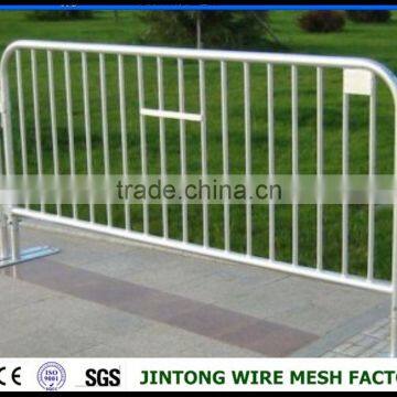 Crowded control barrier,safety barricade,mobile barrier