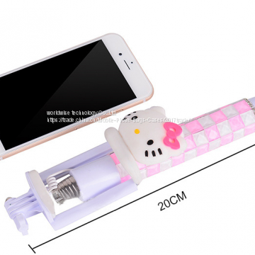 Миниатюрный складной и выдвижной монопод для селфи в стиле мультфильмов с алмазной отделкой photo-4