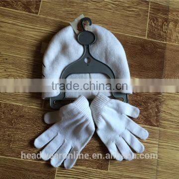 Hot Sell Fashion Embroidery Knitted Hat Suit With Scarf And Gloves