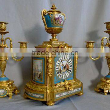 traditional bronzen clock set