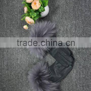 Wholesale Women Wearing Lamb Fur Leather Gloves with fur trim