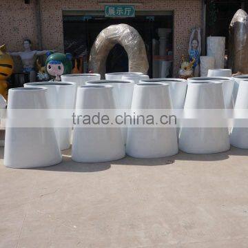 White Modern Fiberglass Flowerpot Planter photo-3