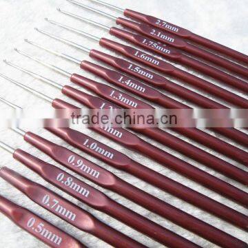 High Quality Plastic Handle Metal Lace Crochet Hooks photo-3
