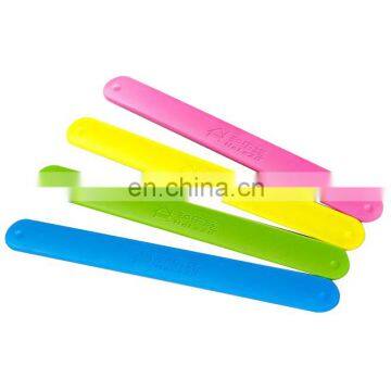 china oem manufacturer slap snap on wristband silicone bracelet