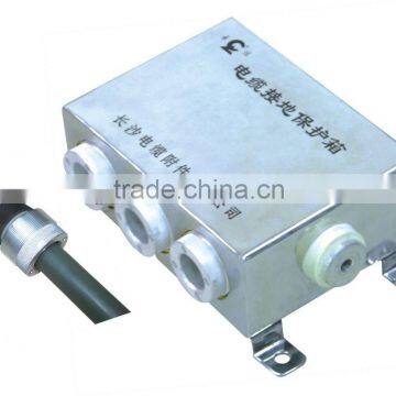 grounding link box for power cable system