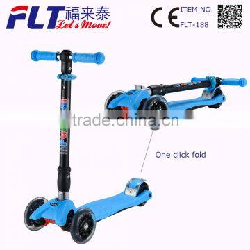 High quality and easy folding big wheels colorful two footed kick scooter with CE