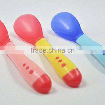 baby thermo products BPA FREE temperature sensor soft spoon FS0043