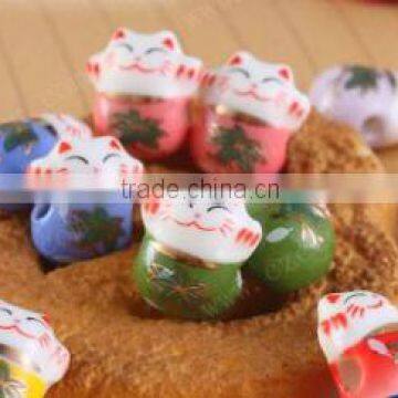 Ceramic lucky cat bead