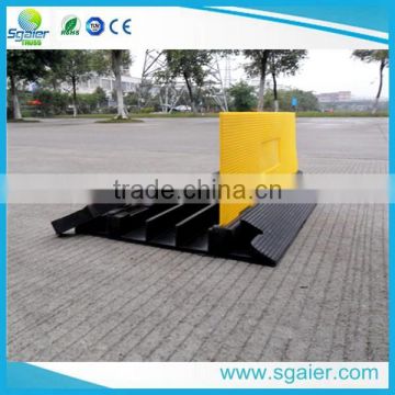 Rubber cable protector Cable Cross