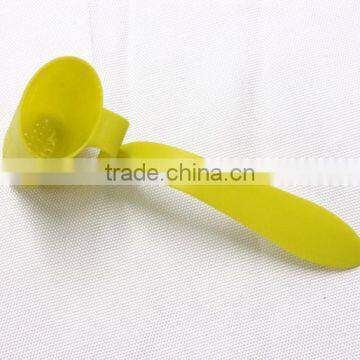 Colorful plastic mesh tea strainer