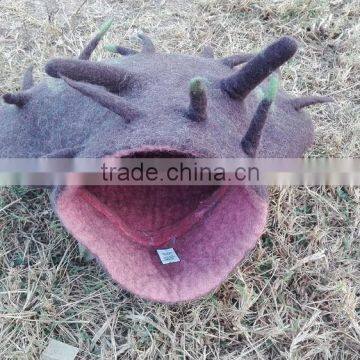 100% hand made sheep wool dog & cat cave