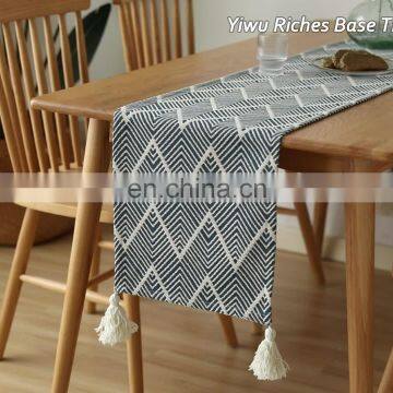 2019 modern design dining table decoration jacquard runner table cloth fringed table runner