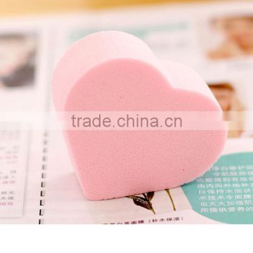 Customerized Natural latex sponge heart shape Makeup sponge puff